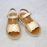 Toddler Girls Vintage Inspired Classic Scalloped Leather Sandal - Girls Open Toe Scalloped Sandal In Champagne
