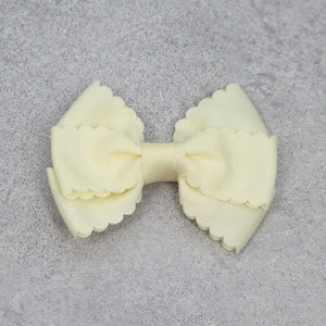 L'Amour Girls Grosgrain Scalloped Bow Hair Clip Buttercream