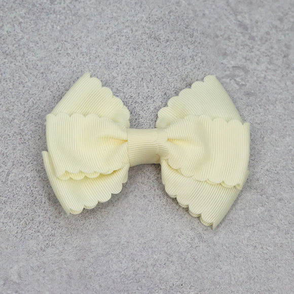 L'Amour Girls Grosgrain Scalloped Bow Hair Clip Buttercream