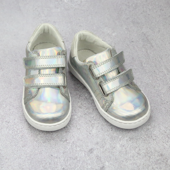Toddler Girls Kenzie Double Velcro Sweetheart Double Strap Holographic Leather Sneaker  - Babychelle.com