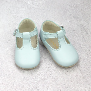 L'Amour Infant Girls Elodie Pink Leather Scalloped T-Strap Crib Shoe