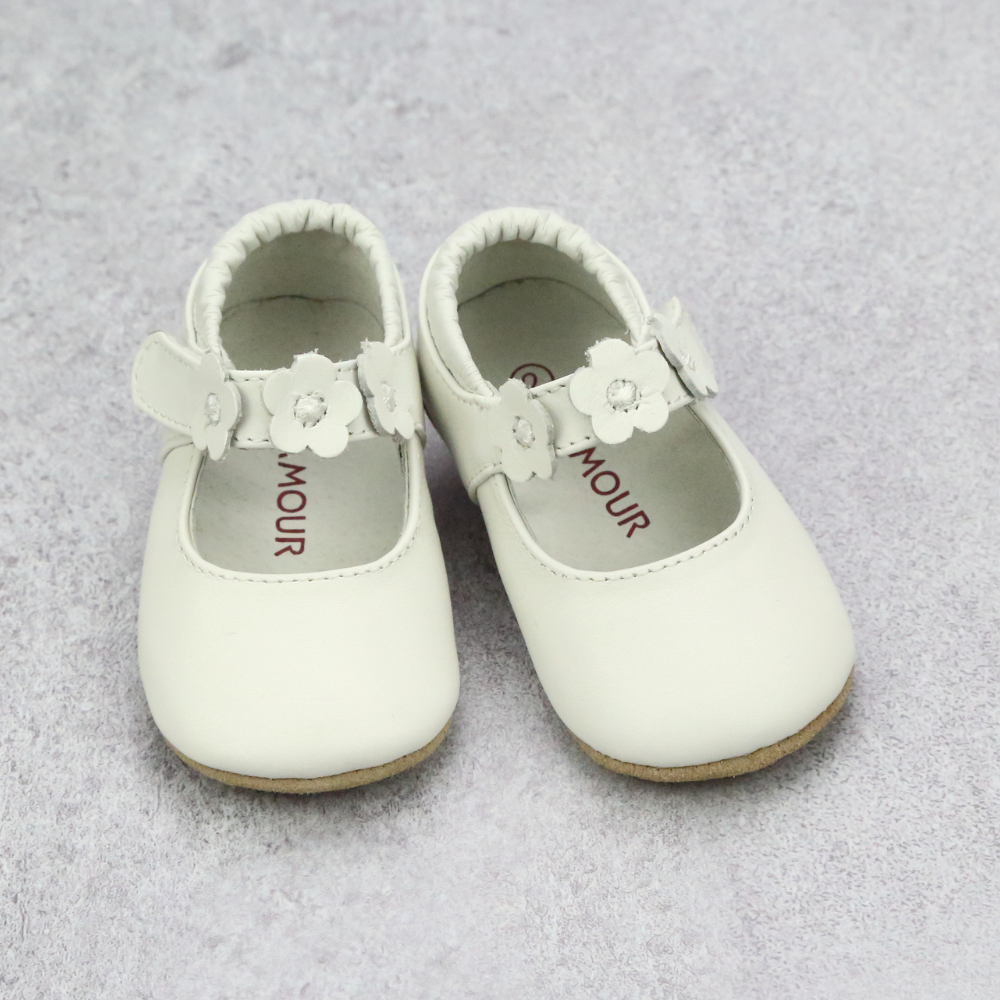 L Amour Infant Girls White Flower Trio Mary Janes