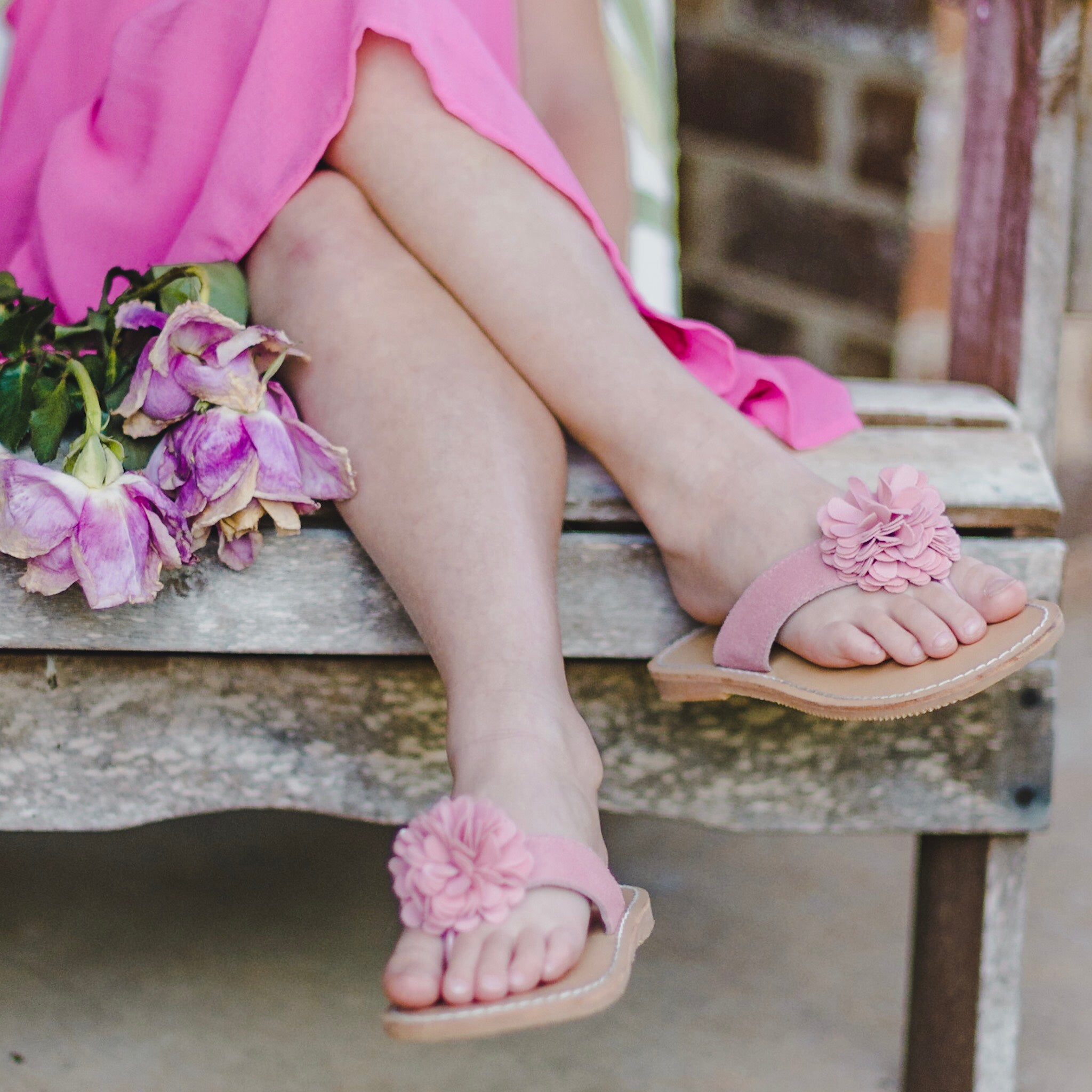 Manager Poleret Uddybe L'Amour Shoes Girls Pink Pom Pom Leather Thong Sandals – Babychelle
