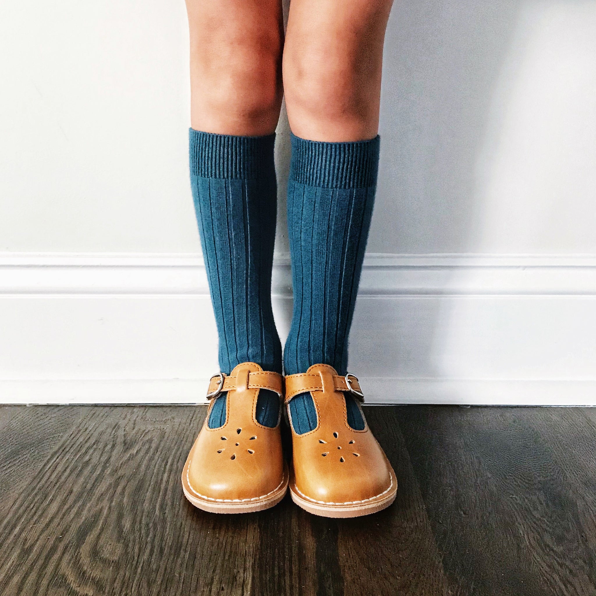 L'Amour Girls Classic Mustard T-Strap Mary Janes – Babychelle L'Amour Girls Classic Mustard T-Strap Mary Janes – Babychelle